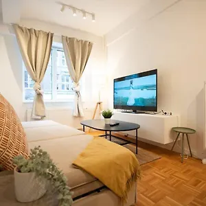  Apartment Living In Center Germany
